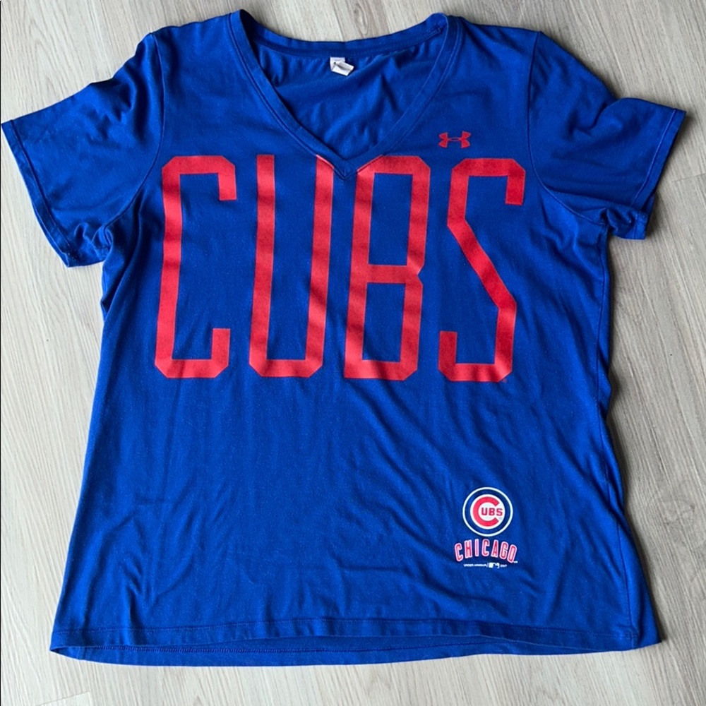 Chicago Cubs Under Armour Women’s V-Neck T-Shirt XL Loose Baseball Casual